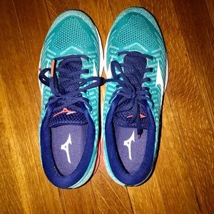 Mizuno Waveknit R2 Women’s Size 10 Peacock Blue
